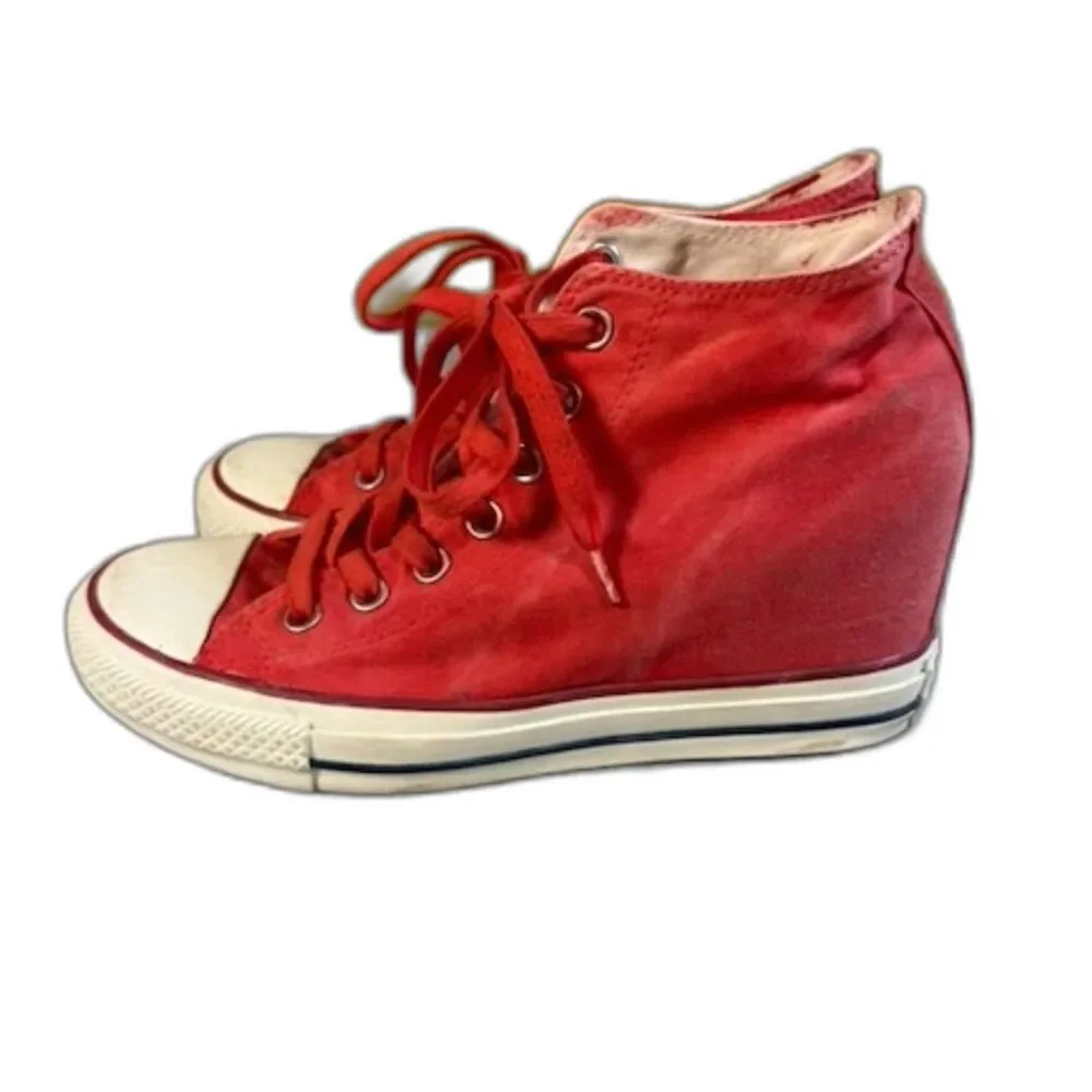 Converse Chuck Taylor All Star Wedge High Top Sneakers Women’s 9 Red Distressed
